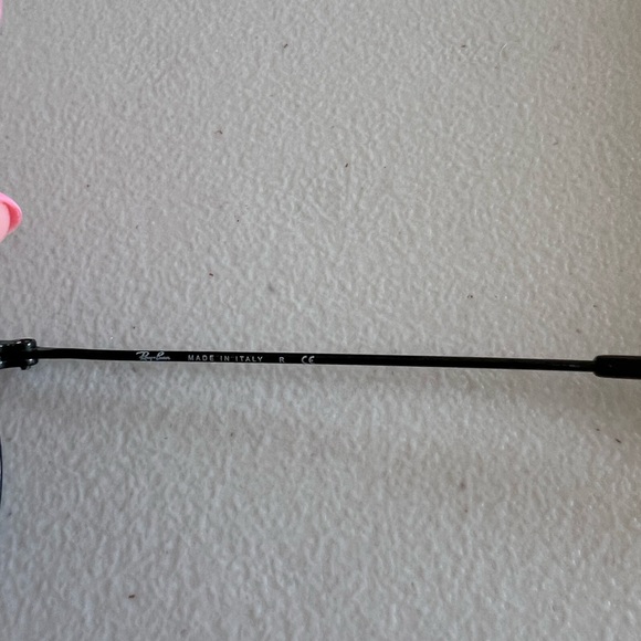 Black Aviator Ray Ban Sunglasses - Picture 6 of 6